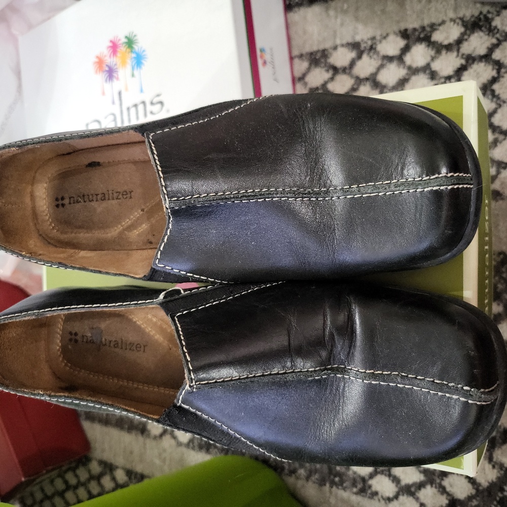 Naturalizer, black wedge, size 8w